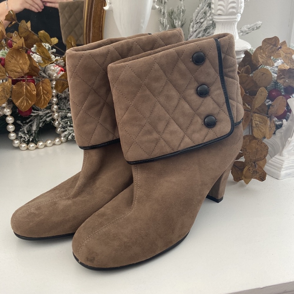 Aerosoles “ Alpha Ray” Spat Booties